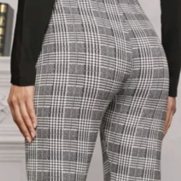 NEW! SHEIN Clasi Plaid Print Cropped Leggings - Picture 1 of 5